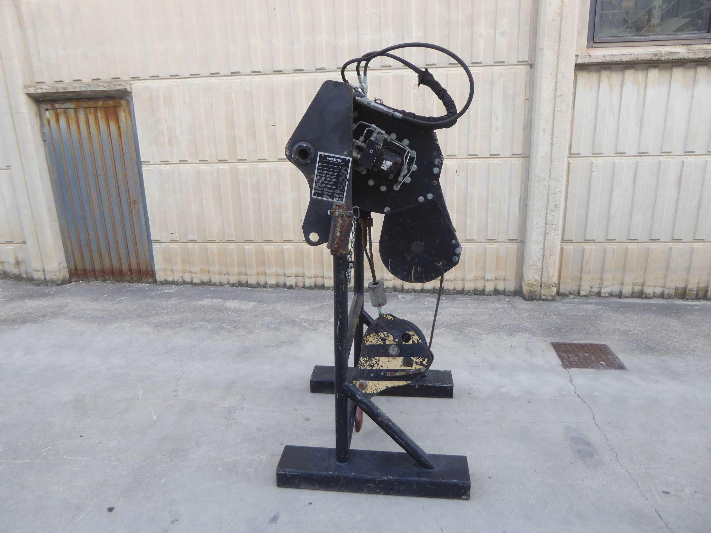 Manitou 4 Ton Attachments Hydraulic winch Piccinini Macchine